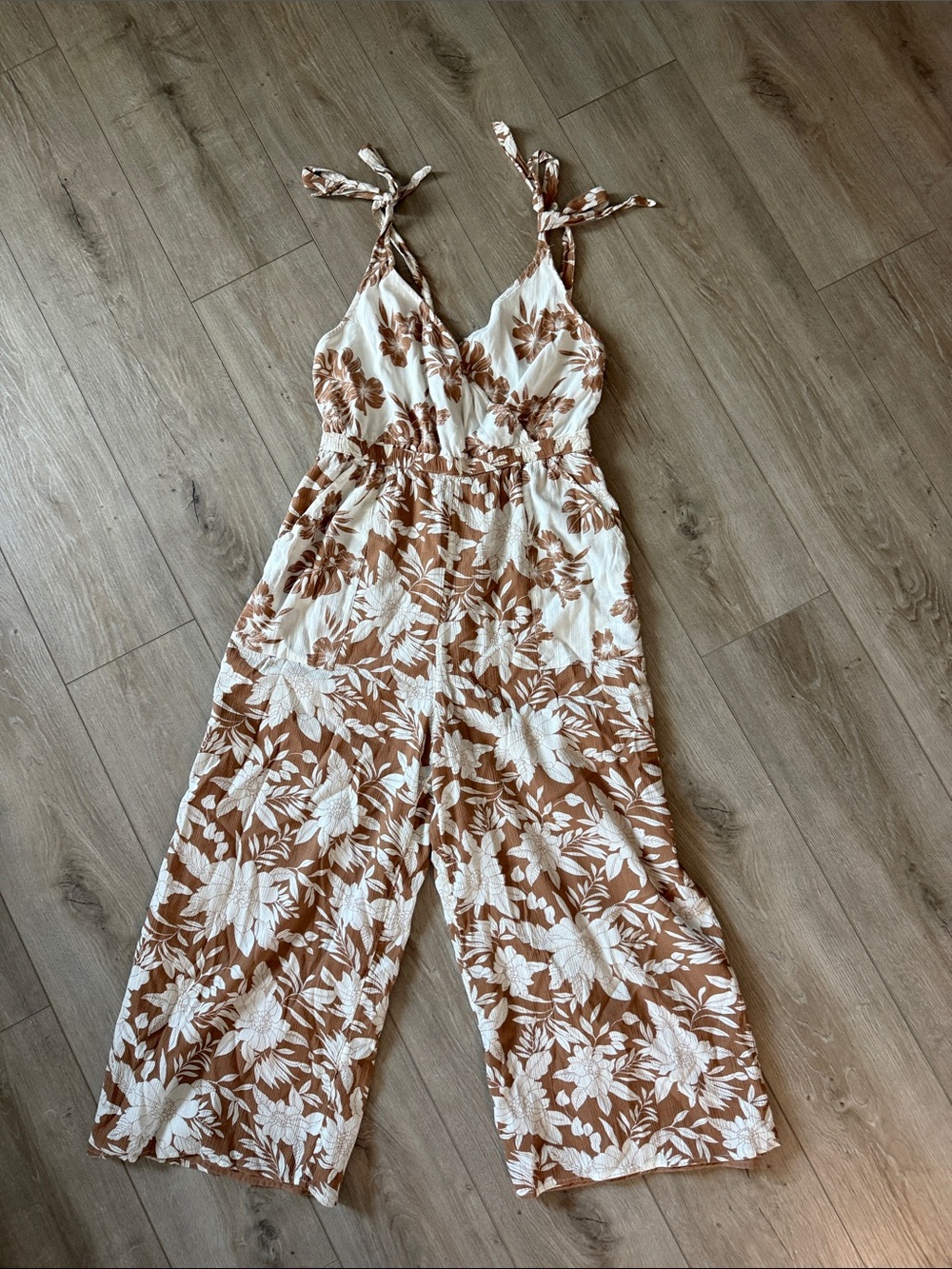 American Eagle Outfitters Cream & Brown Floral Tie-Shoulder Jumpsuit